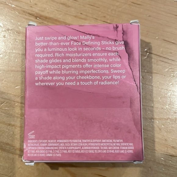 Mally XO. Shimmer, Shape & Glow Plus Face Defining Trio. - Picture 2 of 6